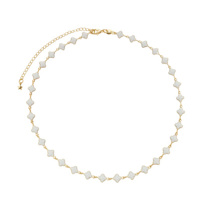 Colar Dourado com Trevos Brancos